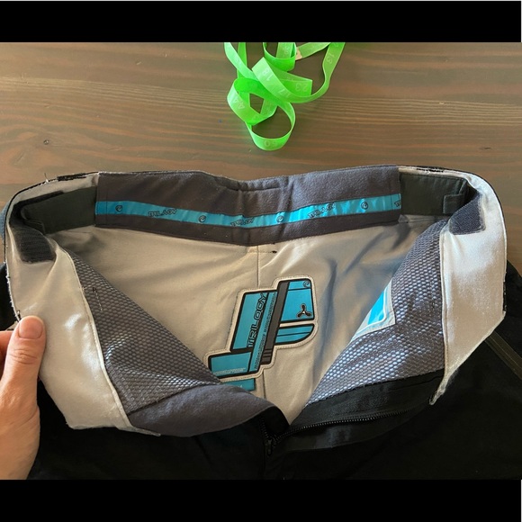 Trilogy Powder Room Ski Pants - Women’s Large - Picture 9 of 10